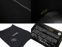 Load image into Gallery viewer, 極美品 CHANEL シャネル 復刻トートバッグ ハンドバッグ 7番台 キャビアスキン ブラック ココマーク ロゴ 鞄 シルバー金具 中古 4c075700