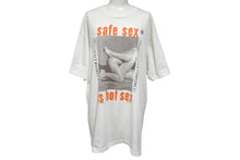 Load image into Gallery viewer, VINTAGE ヴィンテージ 90&#39;s Steven Meisel スティーヴンマイゼル Safe sex is hot sex 半袖Tシャツ サイズXL フォト 写真家 美品 中古 4c075760