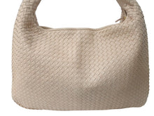 Load image into Gallery viewer, BOTTEGA VENETA ボッテガヴェネタ イントレチャート ワンショルダーバッグ ホーボーバッグ ラージ ピンクベージュ 美品 中古 4c075857