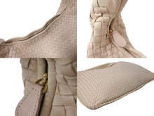 Load image into Gallery viewer, BOTTEGA VENETA ボッテガヴェネタ イントレチャート ワンショルダーバッグ ホーボーバッグ ラージ ピンクベージュ 美品 中古 4c075857
