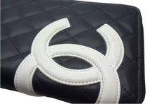 Load image into Gallery viewer, CHANEL シャネル 長財布 カンボンライン オーガナイザー 10番台 ラムスキン ブラック ホワイト ピンク シルバー金具 美品 中古 4c075867