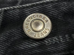 新品同様 BALENCIAGA バレンシアガ デニムショーツ ハーフパンツ KICK SKATE SHORTS ブラック コットン サイズ25 シルバー金具 中古 4c075903