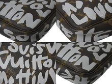 Load image into Gallery viewer, 極美品 LOUIS VUITTON ルイヴィトン ポシェット アクセソワール アクセサーポーチ M92192 モノグラム グラフィティ ホワイト 中古 4c075961