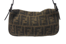 Load image into Gallery viewer, FENDI フェンディ マンマバケット ワンショルダーバッグ ズッカ柄 イタリア製 ウール ブラウン シルバー金具 美品 中古 4c075978