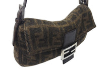 Load image into Gallery viewer, FENDI フェンディ マンマバケット ワンショルダーバッグ ズッカ柄 イタリア製 ウール ブラウン シルバー金具 美品 中古 4c075978