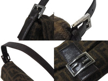 Load image into Gallery viewer, FENDI フェンディ マンマバケット ワンショルダーバッグ ズッカ柄 イタリア製 ウール ブラウン シルバー金具 美品 中古 4c075978