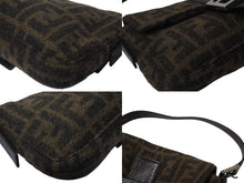 Load image into Gallery viewer, FENDI フェンディ マンマバケット ワンショルダーバッグ ズッカ柄 イタリア製 ウール ブラウン シルバー金具 美品 中古 4c075978