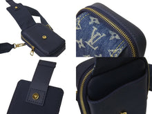 Load image into Gallery viewer, 極美品 LOUIS VUITTON ルイ ヴィトン ダブルフォンポーチ NIGOコラボ M81060 モノグラムデニム トリヨンレザー ショルダー 中古 4c075998