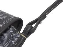 Load image into Gallery viewer, 極美品 GOYARD ゴヤール プリュメ ポーチウォレット ショルダーバッグ PLUMETPMLTY51CL51P グレー シルバー金具 中古 4c076127