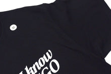 Load image into Gallery viewer, HUMAN MADE ヒューマンメイド I KNOW NIGO 半袖Tシャツ 3EE70A1B ブラック ホワイト グリーン イエロー サイズM 美品 中古 4c076140