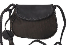 Load image into Gallery viewer, CHRISTIAN DIOR クリスチャンディオール ショルダーバッグ トロッター エスニックライン ブラウン シルバー金具 美品 中古 4c076180