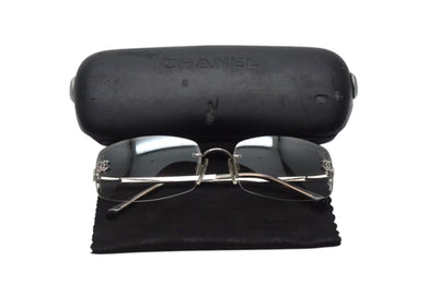 極美品 CHANEL シャネル サングラス 4093-B c.124/6I サイズ56□16 130 ココマーク ラインストーン シルバー 中古 4c076182