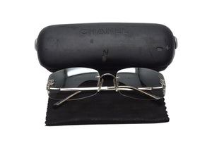 極美品 CHANEL シャネル サングラス 4093-B c.124/6I サイズ56□16 130 ココマーク ラインストーン シルバー 中古 4c076182