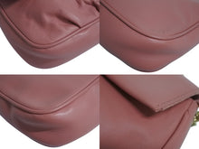 Load image into Gallery viewer, FENDI フェンディ チェーンショルダーバッグ ワンショルダーバッグ FF金具 8M0276 レザー ピンク ゴールド金具 美品 中古 4c076193