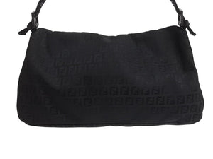 FENDI フェンディ マンマバケット ハンドバッグ ワンショルダー ズッキーノ ナイロンキャンバス ブラック 美品 中古 4c076194 正規品