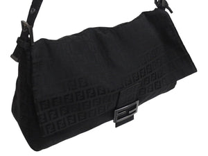 FENDI フェンディ マンマバケット ハンドバッグ ワンショルダー ズッキーノ ナイロンキャンバス ブラック 美品 中古 4c076194 正規品