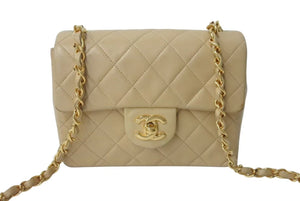 CHANEL シャネル ミニマトラッセ 17 チェーンショルダーバッグ A01115 5番台 ラムスキン ココマーク ベージュ 美品 中古 4c076296