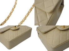 Load image into Gallery viewer, CHANEL シャネル ミニマトラッセ 17 チェーンショルダーバッグ A01115 5番台 ラムスキン ココマーク ベージュ 美品 中古 4c076296