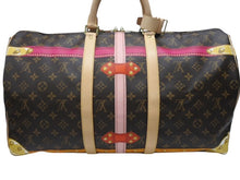 Load image into Gallery viewer, LOUIS VUITTON ルイヴィトン モノグラム サマートランク キーポル バンドリエール50 ボストンバッグ 2018年 M43613 イニシャル入り ブラウン 美品 中古 4c076391