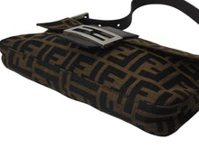 Load image into Gallery viewer, FENDI フェンディ マンマバケット ワンショルダーバッグ 26424 ズッカ柄 ブラウン シルバー金具 美品 中古 4c076408