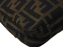 Load image into Gallery viewer, FENDI フェンディ マンマバケット ワンショルダーバッグ 26424 ズッカ柄 ブラウン シルバー金具 美品 中古 4c076408