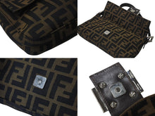 Load image into Gallery viewer, FENDI フェンディ マンマバケット ワンショルダーバッグ 26424 ズッカ柄 ブラウン シルバー金具 美品 中古 4c076408