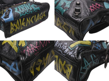 Load image into Gallery viewer, BALENCIAGA バレンシアガ ハンドバッグ グラフィティ クラシックミニシティ ペイント ブラック マルチカラー レザー 300295 美品 中古 4c076455