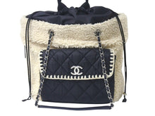 Load image into Gallery viewer, 極美品 CHANEL シャネル ラージココネージュ ショッピングバッグ A57582 チェーントートバッグ 26番台 巾着型 ココマーク ボア 中古 4c076462