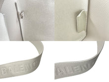 Load image into Gallery viewer, BALENCIAGA バレンシアガ ノースサウス トートバッグ ショルダーバッグ ポーチ付き 659920 レザー ホワイト シルバー金具 美品 中古 4c076464