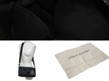 Load image into Gallery viewer, 極美品 LOUIS VUITTON ルイヴィトン キーポル バンドリエール25 ショルダーバッグ ハンドバッグ モノグラムトリヨン M20900 中古 4c076465