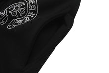 Load image into Gallery viewer, 新品未使用 CHROME HEARTS クロムハーツ スウェットパンツ サイズS ホースシュー サイドロゴ プリント ブラック 中古 4c076531