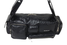 Load image into Gallery viewer, 極美品 BALENCIAGA バレンシアガ スーパービジィ スモール スリングバッグ アリーナラムスキン 702167・1000・N527277 ブラック 中古 4c076535