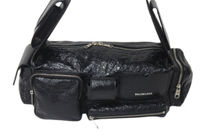 極美品 BALENCIAGA バレンシアガ スーパービジィ スモール スリングバッグ アリーナラムスキン 702167・1000・N527277 ブラック 中古 4c076535