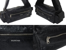 Load image into Gallery viewer, 極美品 BALENCIAGA バレンシアガ スーパービジィ スモール スリングバッグ アリーナラムスキン 702167・1000・N527277 ブラック 中古 4c076535