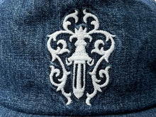 Load image into Gallery viewer, 新品未使用 CHROME HEARTS クロムハーツ キャップ ヴィンダガー クロスボール ブルー コットン 中古 4c076559