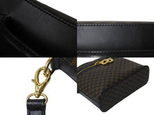 Load image into Gallery viewer, CELINE セリーヌ 2WAYバッグ バニティバッグ ショルダーバッグ マカダム柄 MC96 ゴールド金具 ブラウン ブラック 美品 中古 4c076585