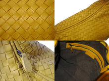 Load image into Gallery viewer, BOTTEGA VENETA ボッテガヴェネタ ホーボー イントレチャート ワンショルダーバッグ イエロー レザー 美品 中古 4c076587