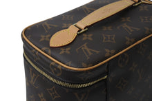 Load image into Gallery viewer, 極美品 LOUIS VUITTON ルイヴィトン モノグラム ニースBB バニティバッグ M42265 ブラウン ゴールド金具 中古 4c076616