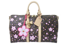 Load image into Gallery viewer, 新品未使用 LOUIS VUITTON ルイヴィトン LV × TM キーポル バンドリエール 45 チェリー モノグラム 村上隆 M13752 中古 4c076723