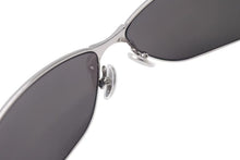 画像をギャラリービューアに読み込む, BALENCIAGA バレンシアガ SS24 RAZOR CAT キャットアイ サングラス ミラーレンズ シルバー BB0315S 001 XL 美品 中古 4c076737