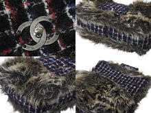 Load image into Gallery viewer, 極美品 CHANEL シャネル ファー ツイード チェーン ショルダーバッグ 14番台 マルチカラー シルバー金具 ココマーク 中古 4c070061