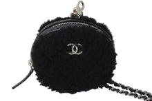 Load image into Gallery viewer, 極美品 CHANEL シャネル ショルダーバッグ ココネージュ チェーンクラッチ マトラッセ シルバー金具 ボア素材 中古 4c070063