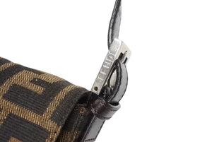 極美品 FENDI フェンディ マンマバケット ワンショルダーバッグ ズッカ柄 コットンキャンバス レザー シルバー金具 ブラウン 中古 4c070254 