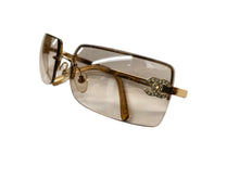 Load image into Gallery viewer, CHANEL シャネル サングラス アイウェア リムレス ココマーク ラインストーン 4104-B メタル ゴールド サイズ62□15 美品 中古 4c071069