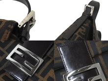画像をギャラリービューアに読み込む, FENDI フェンディ ズッカ柄 マンマバケット ワンショルダーバッグ ブラウンロゴ コットンキャンバス レザー 美品 中古 4c071193 