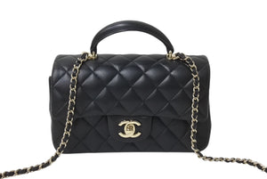 新品同様 CHANEL シャネル ショルダーバッグ マトラッセ 20cm ハンドル付き ミニフラップバッグ ブラック AS2431 ゴールド金具 中古 4c071205