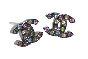 極美品 CHANEL シャネル ココマーク ピアス アクセサリー ラインストーン マルチカラー 05A刻印 1.2g ブラックメタル金具 中古 4c075480