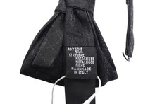 Load image into Gallery viewer, 新品未使用 CHANEL シャネル 蝶ネクタイ リボンタイ チョーカー ココマーク キルティングデザイン シルク ブラック 中古 4c075580