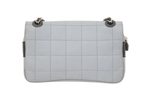 Load image into Gallery viewer, 極美品 CHANEL シャネル スポーツライン ショルダーバッグ マトラッセ キャビアスキン 8番台 グレー シルバー金具 中古 50105