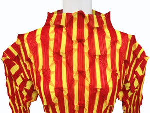 極美品 ISSEY MIYAKE イッセイミヤケ プリーツ 長袖カットソー IM84-FJ966 サイズM ポリエステル レッド イエロー 中古 4b005083